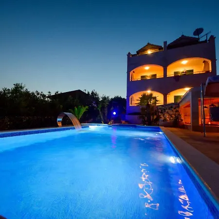 شقة Andjelka-3 By Interhome تروغير