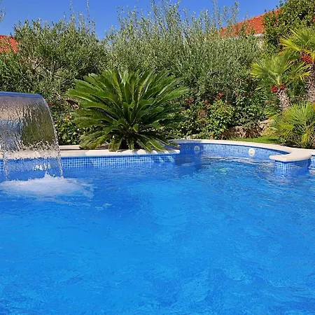 Apartment Villa Andjelka-3 By Interhome *