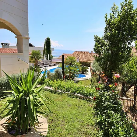 Apartment Villa Andjelka-3 By Interhome